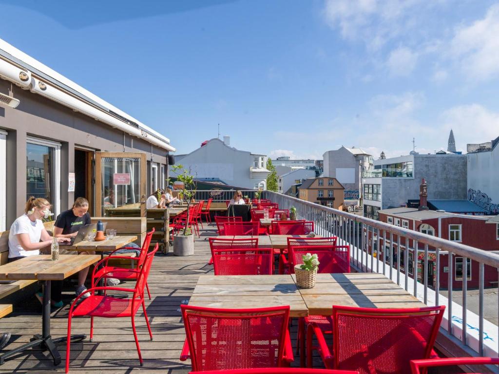 Loft - HI Eco Hostel & Bar