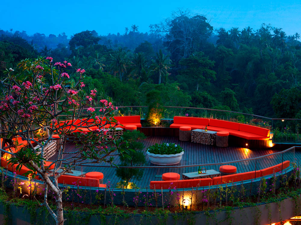 Naga Rooftop Bar & Lounge