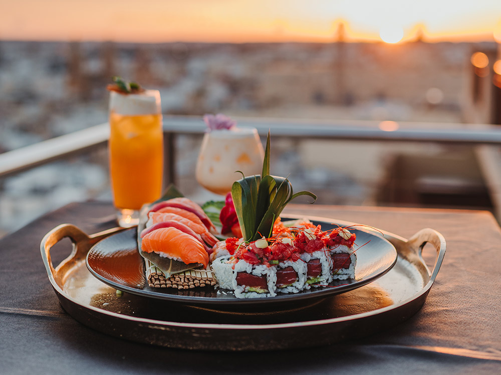 TemptAsian Restaurant & Lounge 360