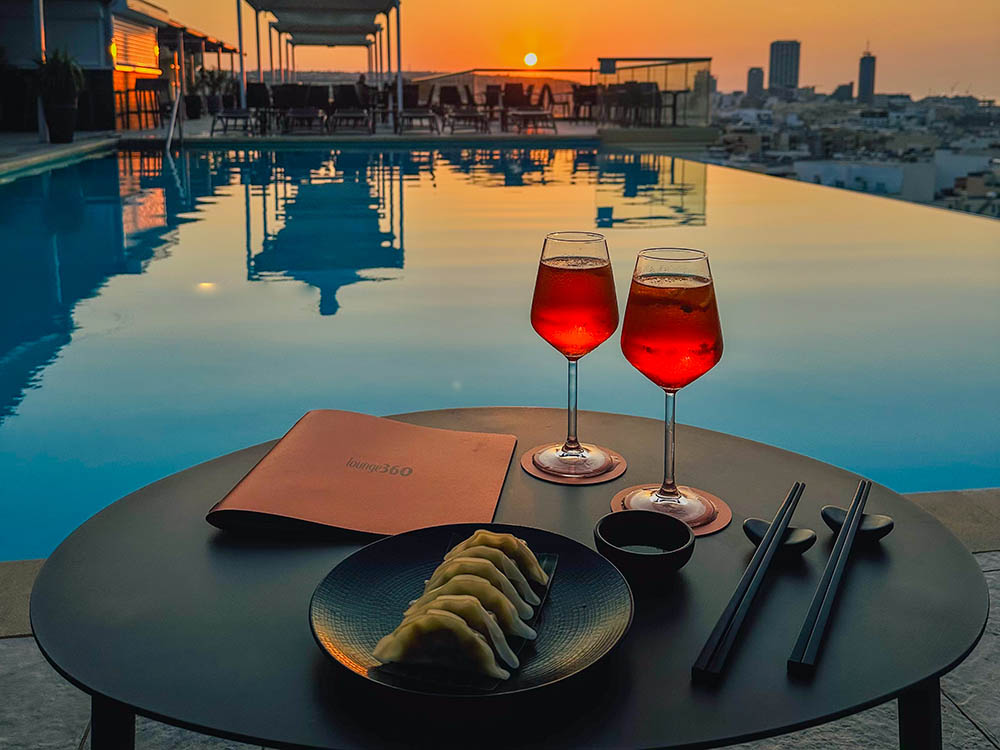 Lounge360, AX The Palace