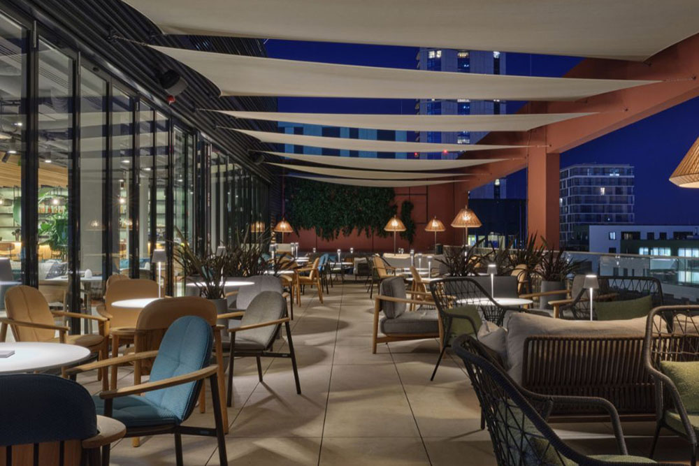 Rooftop Bar at Radisson Hotel Budapest BudaPart