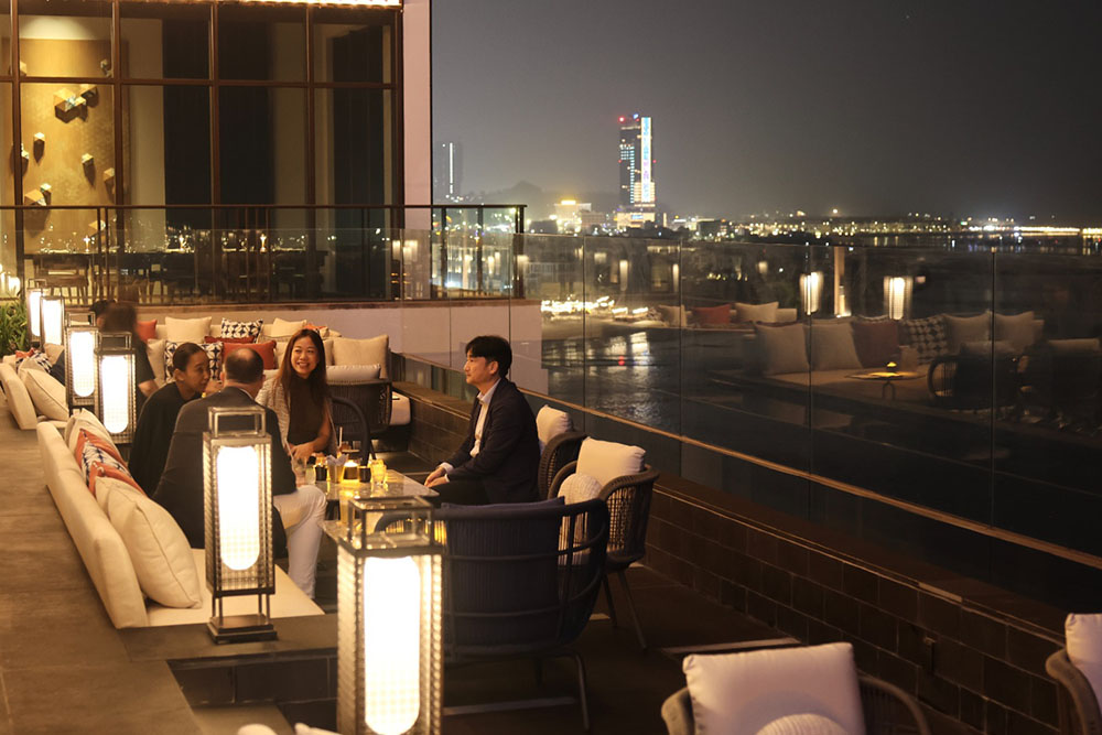 InterContinental Halong Bay Resort – Roku Dining Room & Star Bar