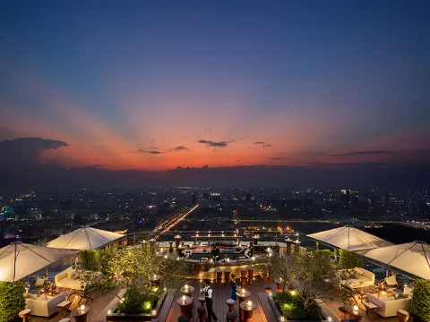 Sora Sky Deck Bar