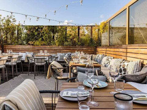 AMANO Rooftop Bar