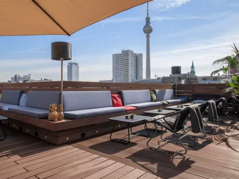ZOE Rooftop Bar