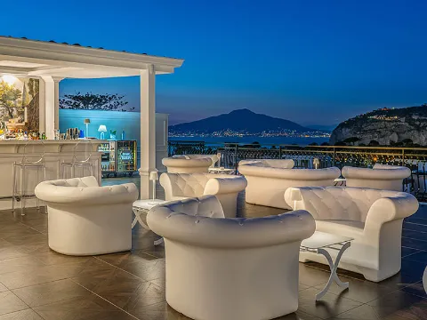 Dry Martini Sorrento
