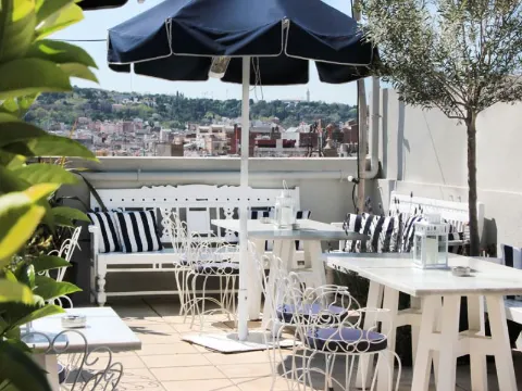 Terrace Bar, Midmost Hotel