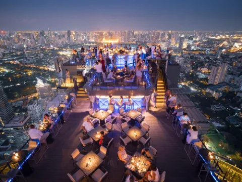 Vertigo & Moon Bar at Banyan Tree