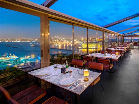 Hood Rooftop Restaurant & Bar