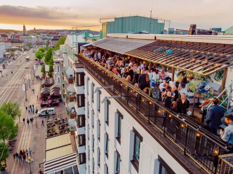 Cielo Rooftop Bar