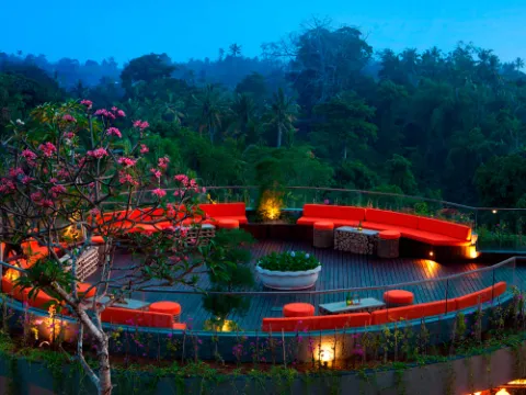 Naga Rooftop Bar & Lounge